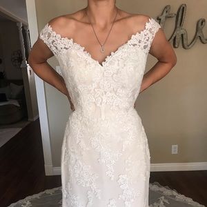 Wedding gown